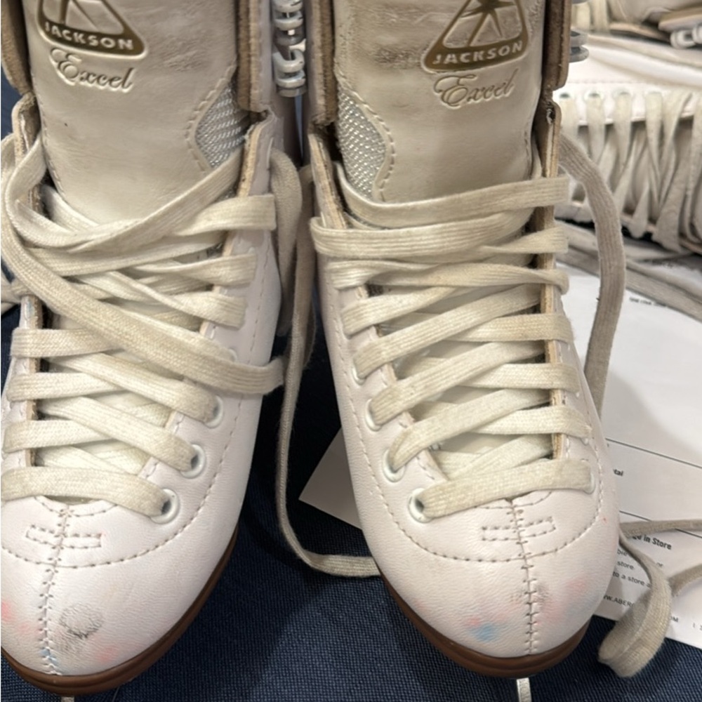 JACKSON Kids White skates